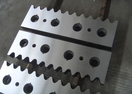 el cortar de acero de las barras de hierro de la cuchilla hidráulica industrial del esquileo d2