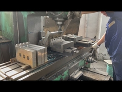 Corte de acero hidráulico HRC 54 del esquileo que vuela del billete frío de la cuchilla